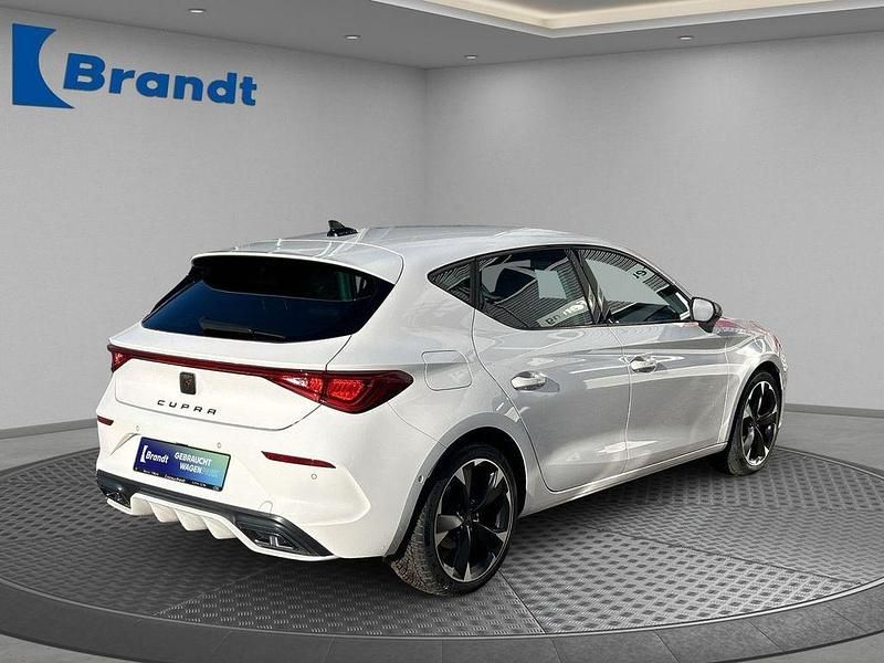 Gebraucht Cupra Leon 150 PS (110 kW) 2023 Candy weiss Limousine