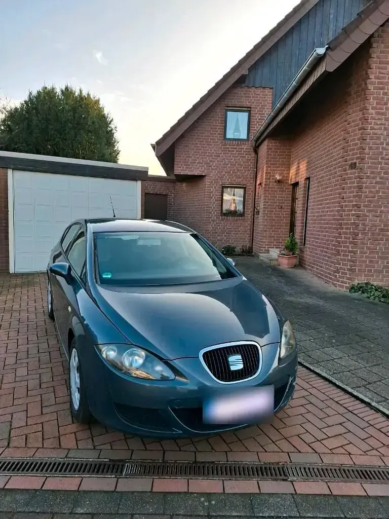 Usata Seat Leon 105 CV (77 kW) 2007 Grigio Utilitaria