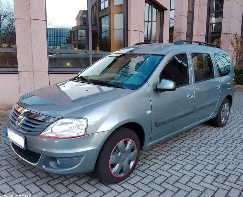 Second-hand Dacia Logan 105 CP (77 kW) 2012 Gri Break