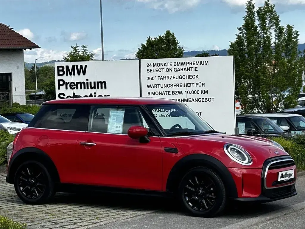 Gebraucht Mini ONE Classic 102 PS (75 kW) 2022 Chili red Kleinwagen