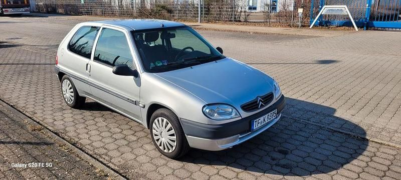 Gebraucht Citroën Saxo 60 PS (44 kW) 2002 Silber Kleinwagen