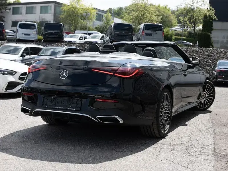 Gebraucht Mercedes CLE220 AMG 197 PS (144 kW) 2025 Schwarz metalliclack obsidianschwarz metallic Cabrio