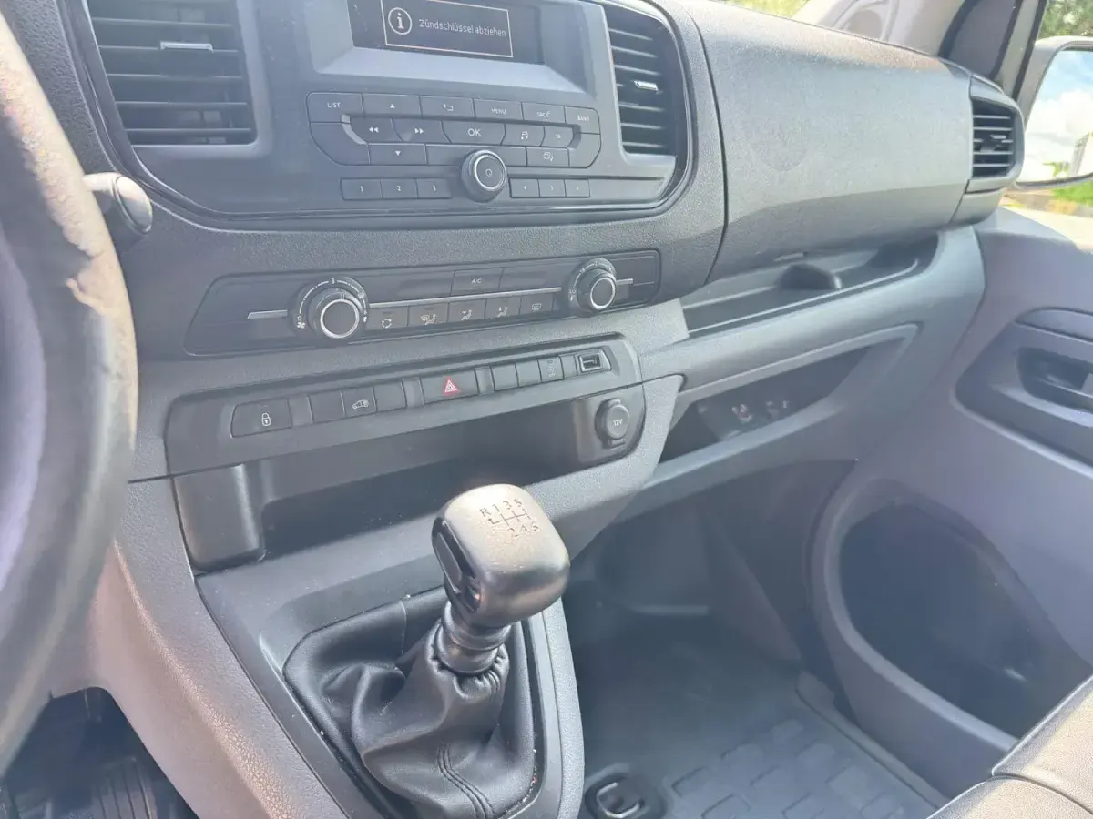 Gebraucht Toyota Proace Comfort 150 PS (110 kW) 2017 Weiß Van / Kleinbus