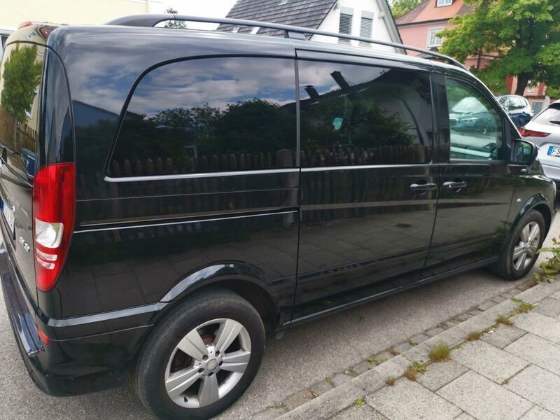 Schwarz Gebraucht 2011 Mercedes Viano Edition Van / Kleinbus | 18.300 € (Fairer Preis) - Bild 1/4