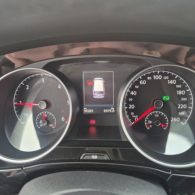 Gebraucht VW Touran Highline 190 PS (139 kW) 2017 Orange Van / Kleinbus