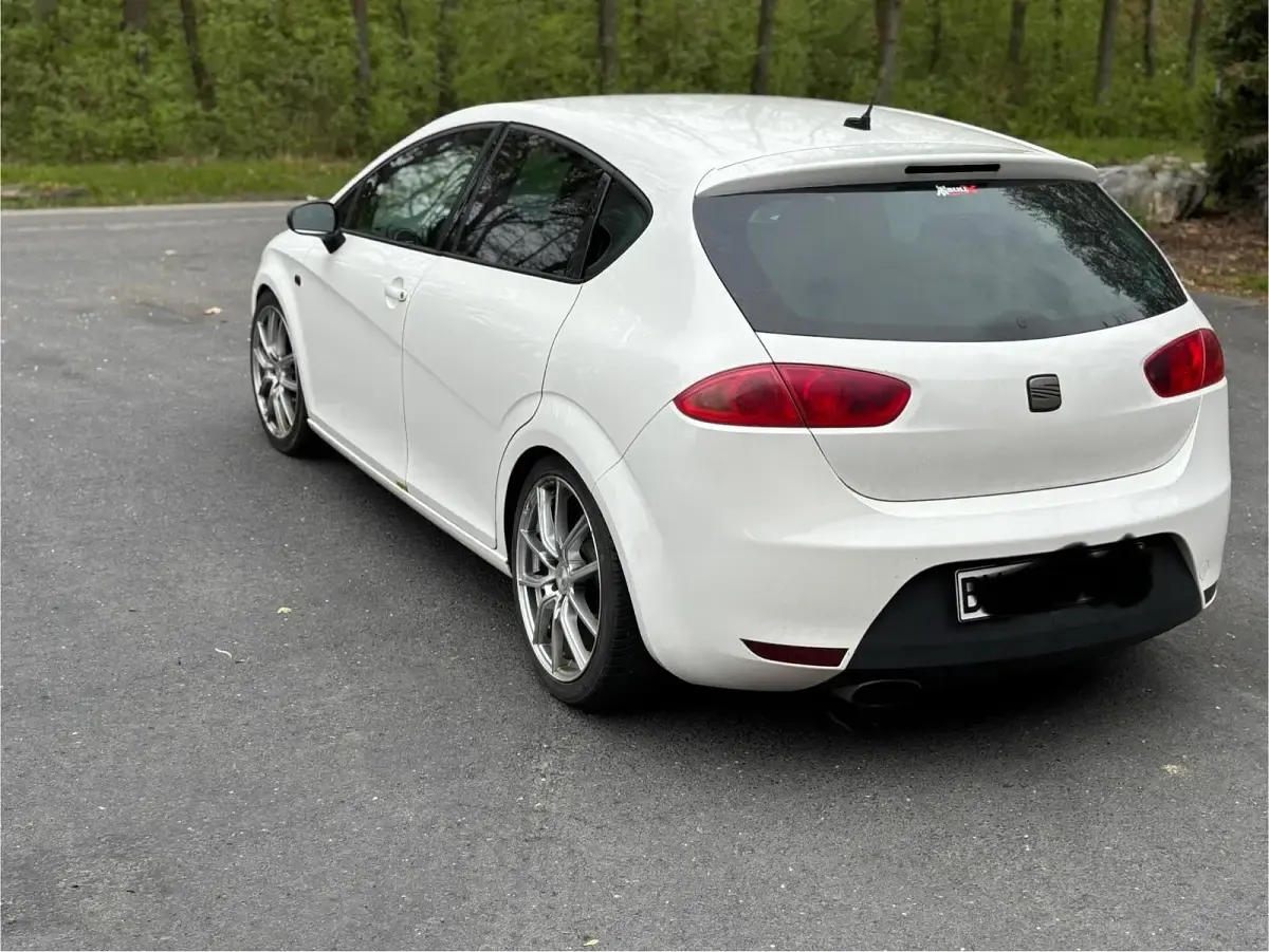 Gebraucht Seat Leon CUPRA 320 PS (235 kW) 2008 Weiß Kleinwagen