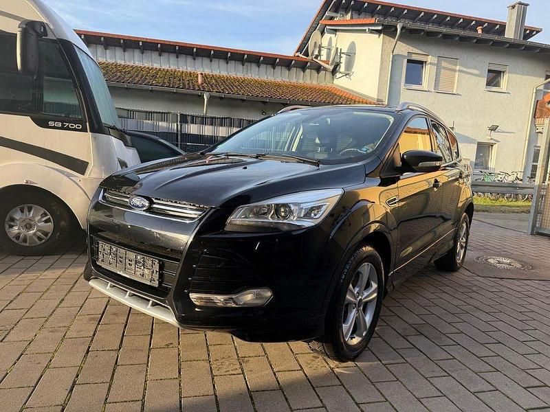 Gebraucht Ford Kuga 163 PS (119 kW) 2014 Schwarz SUV
