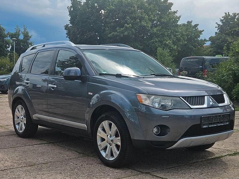 Grau Gebraucht 2008 Mitsubishi Outlander Instyle SUV | 6.999 € (Teuer) - Bild 1/4