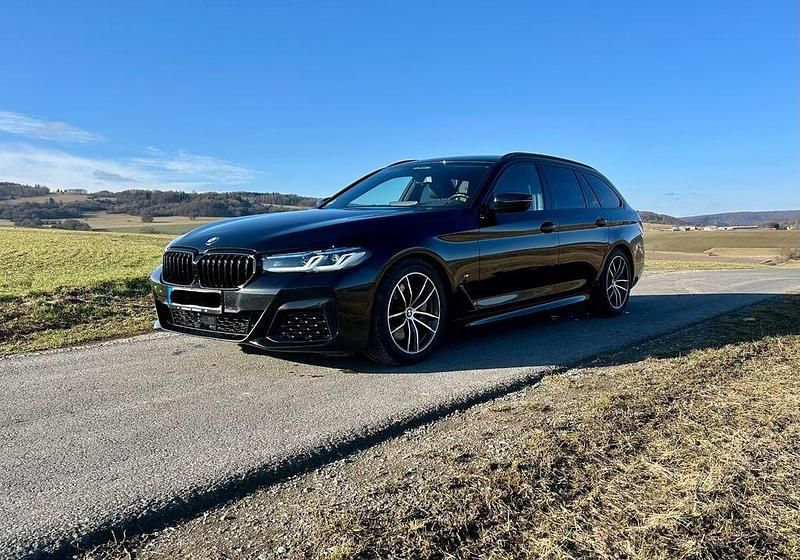 Gebraucht BMW 540 Sport Line 340 PS (250 kW) 2022 Schwarz Kombi