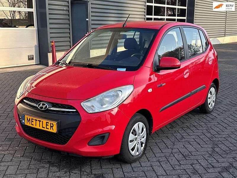 Rot Gebraucht 2013 Hyundai i10 Kleinwagen | 1.650 € (Superpreis) - Bild 1/4