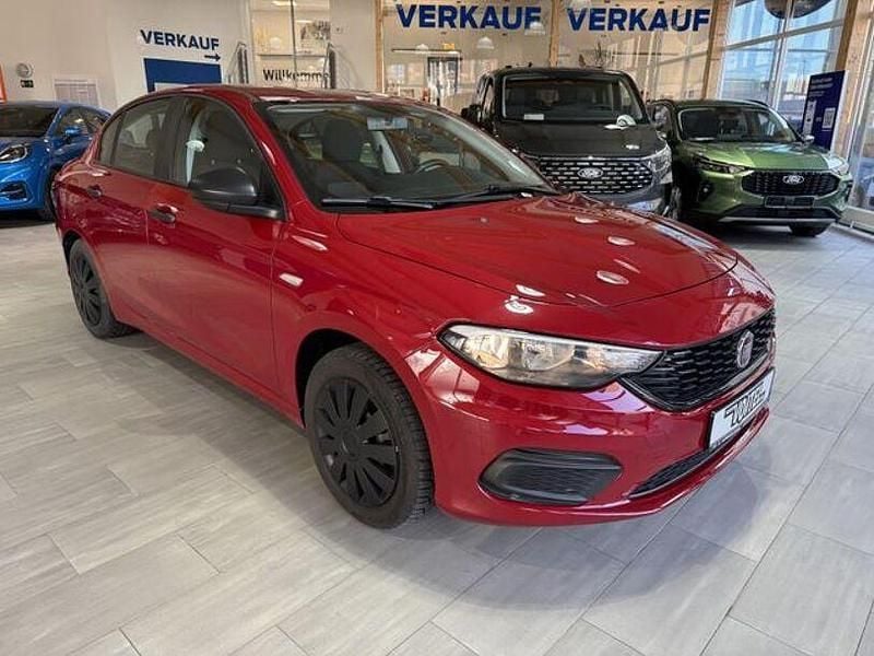 Gebraucht Fiat Tipo Pop 95 PS (69 kW) 2019 Rot Limousine