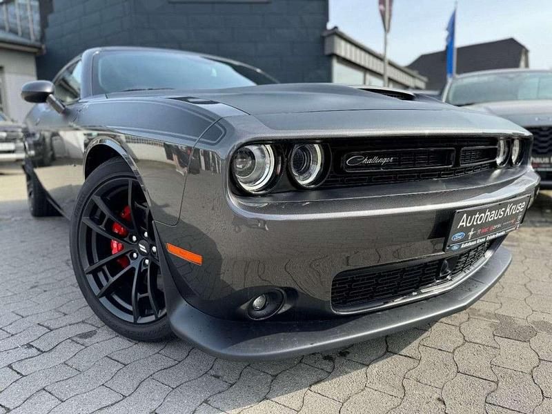 Granite crystal Gebraucht 2024 Dodge Challenger Coupé | 54.900 € - Bild 1/4