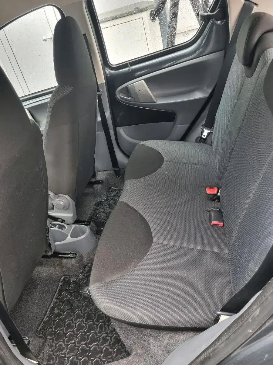 Gebraucht Toyota Aygo 68 PS (50 kW) 2007 Grau Kleinwagen