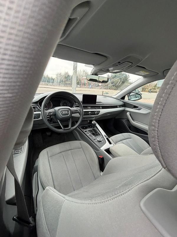 Gebraucht Audi A4 150 PS (110 kW) 2016 Silber Kombi