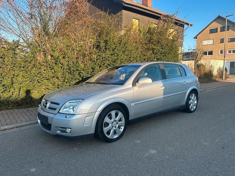 Silber Gebraucht 2003 Opel Vectra Kombi | 5.950 € - Bild 1/4