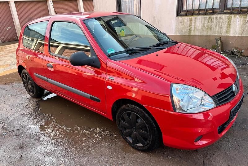 Gebraucht Renault Clio IV 105 PS (77 kW) 2012 Rot Kleinwagen