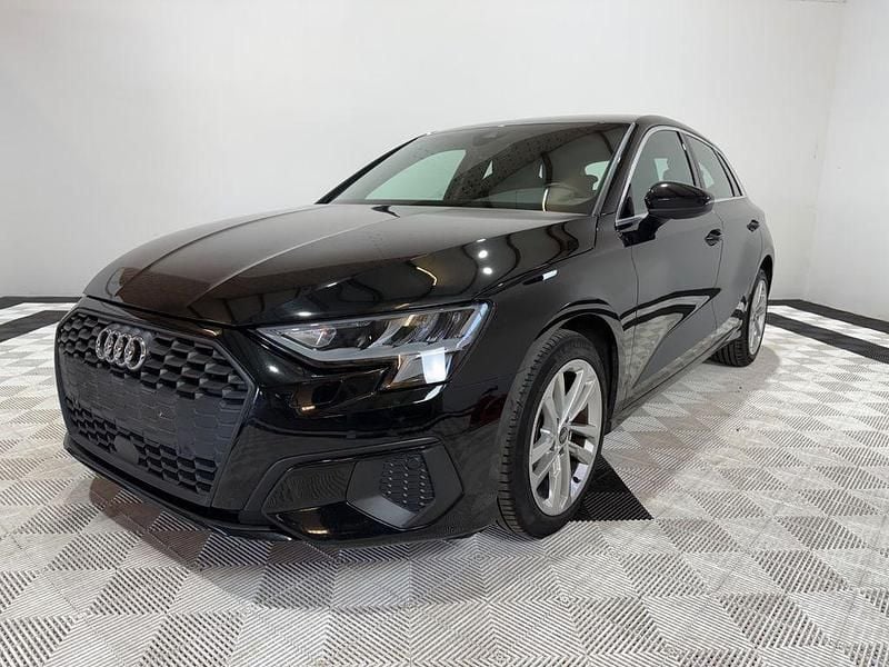 Schwarz Gebraucht 2022 Audi A3 Advanced Limousine | 20.824 € (Guter Preis) - Bild 1/4