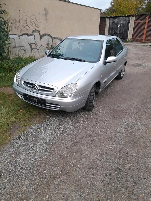 Silber Gebraucht 2002 Citroën Xsara Limousine | 1.999 € (Fairer Preis) - Bild 1/4