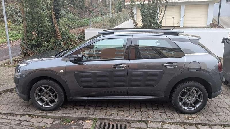 Gebraucht Citroën C4 Cactus PureTech 110 PS (80 kW) 2017 Grau Kleinwagen