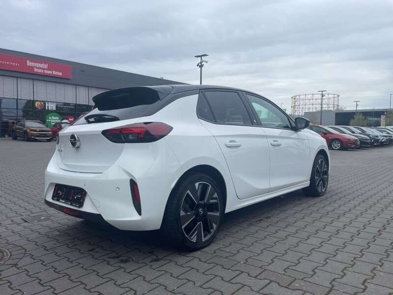 Gebraucht Opel Corsa-e GS Line 100 kW (136 PS) 2021 Arktis weiß Kleinwagen