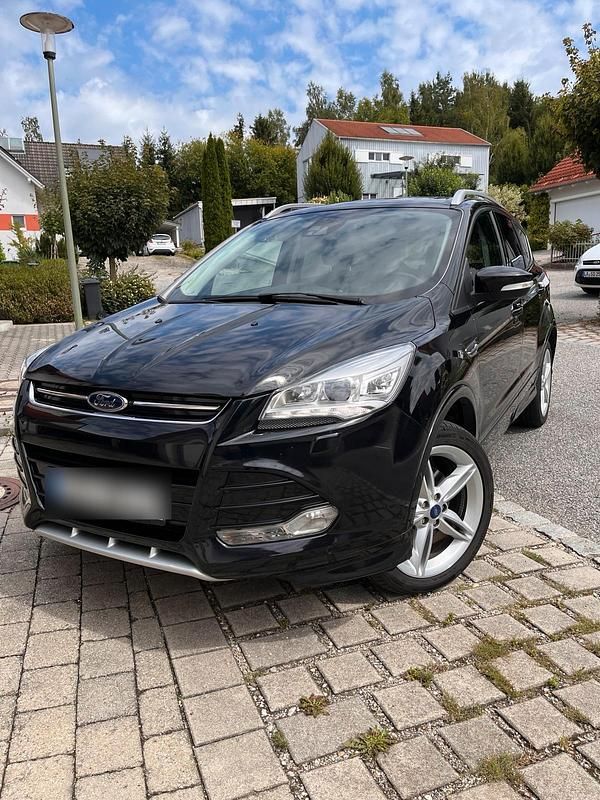 Schwarz Gebraucht 2015 Ford Kuga Individual SUV | 12.300 € (Superpreis) - Bild 1/4