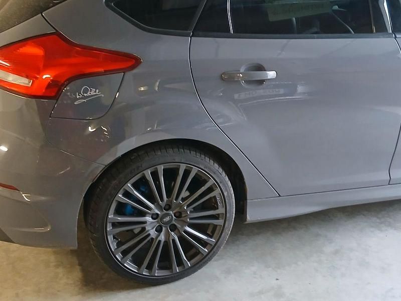 Gebraucht Ford Focus RS 349 PS (256 kW) 2017 Grau Limousine