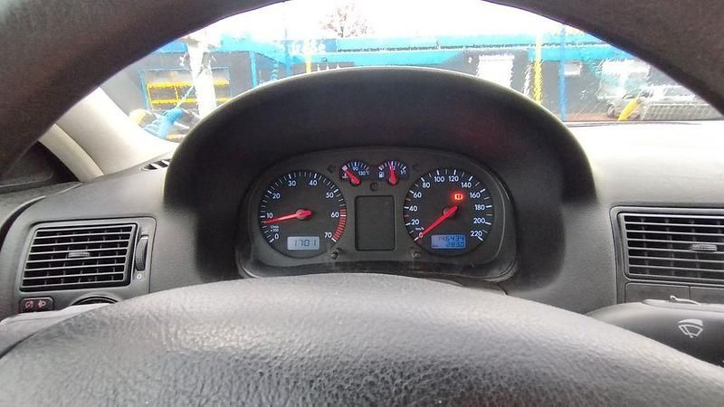 Gebraucht VW Golf IV 75 PS (55 kW) 2000 Silber Kleinwagen