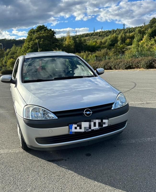 Silber Gebraucht 2001 Opel Corsa Kleinwagen | 1.200 € (Fairer Preis) - Bild 1/3