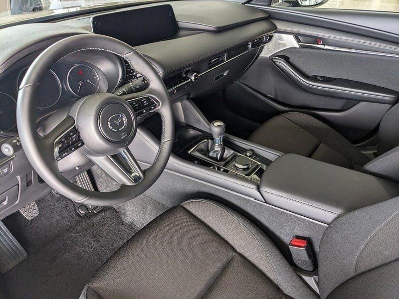 Neu Mazda 3 Exclusive 140 PS (102 kW) 2026 Polymetal grey metallic Limousine