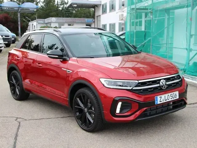 Gebraucht VW T-Roc R-line 150 PS (110 kW) 2025 Kings red metallic schwarz SUV
