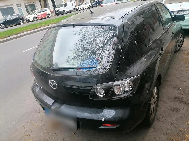 Second-hand Mazda 3 105 CP (77 kW) 2005 Negru Berlinǎ