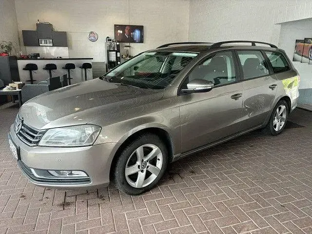 Gebraucht VW Passat Trendline 122 PS (89 kW) 2014 Braun Kombi