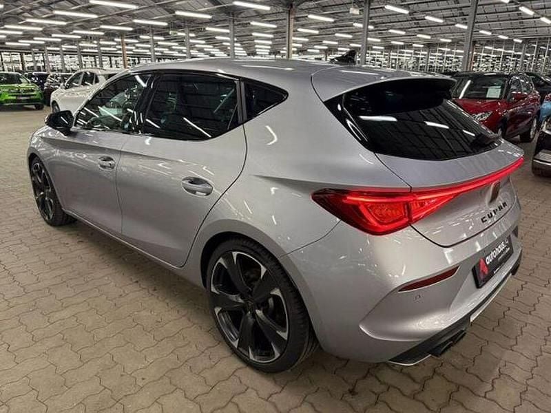 Second-hand Cupra Leon VZ 301 CP (221 kW) 2021 Argintiu Berlinǎ