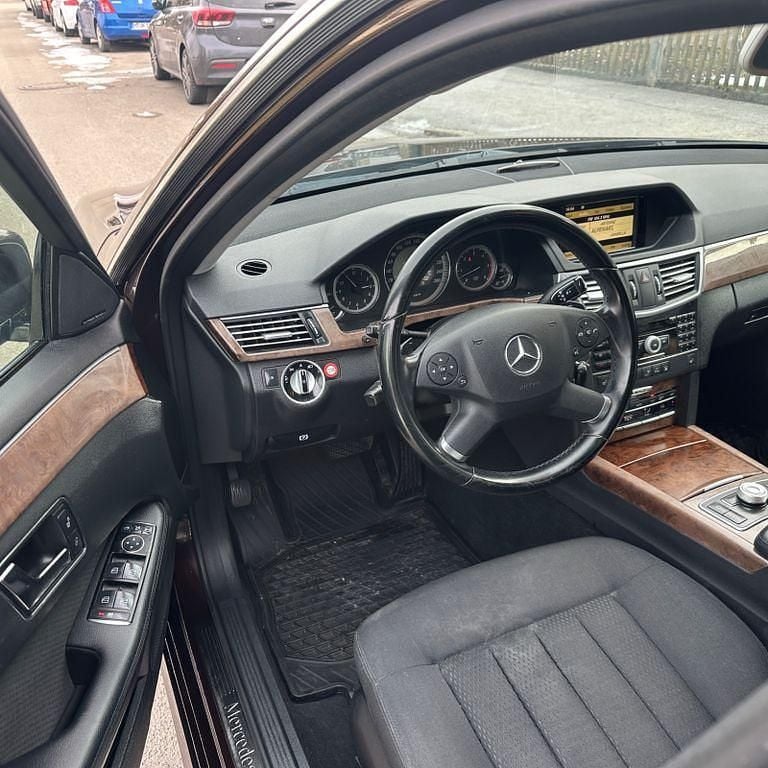 Gebraucht Mercedes E350 265 PS (194 kW) 2011 Braun Kombi