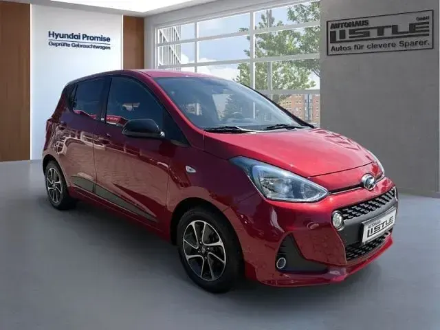Gebraucht Hyundai i10 Passion 87 PS (63 kW) 2018 Rot Kleinwagen