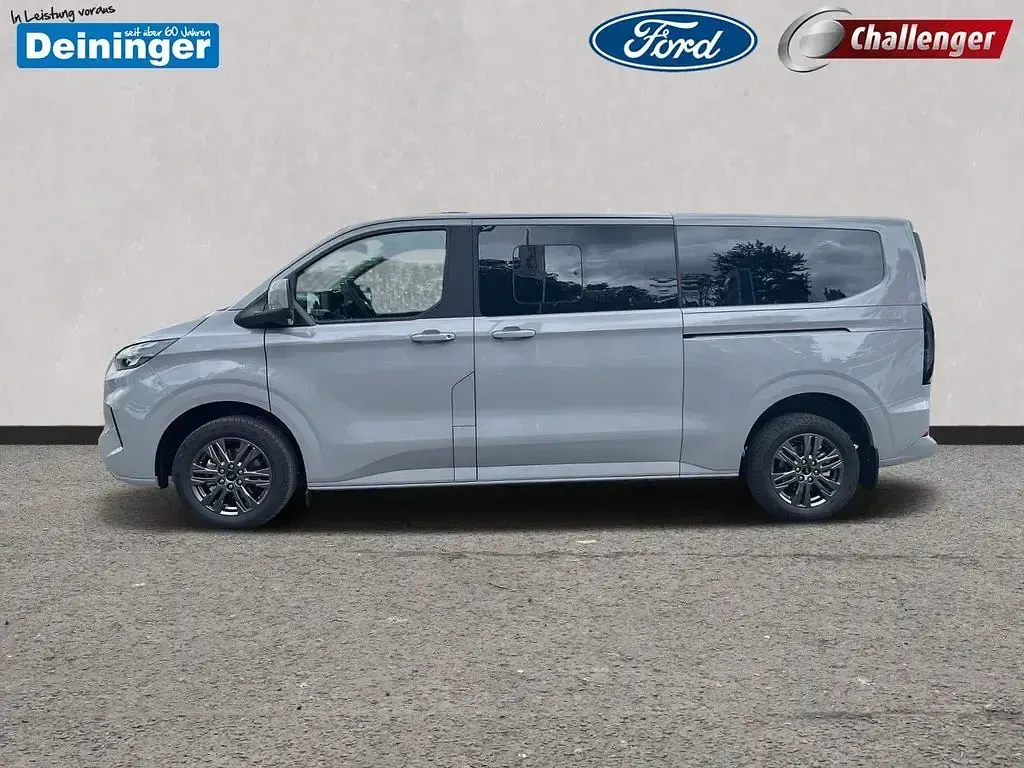 Gebraucht Ford Tourneo Custom Titanium 150 PS (110 kW) 2024 Grau Van