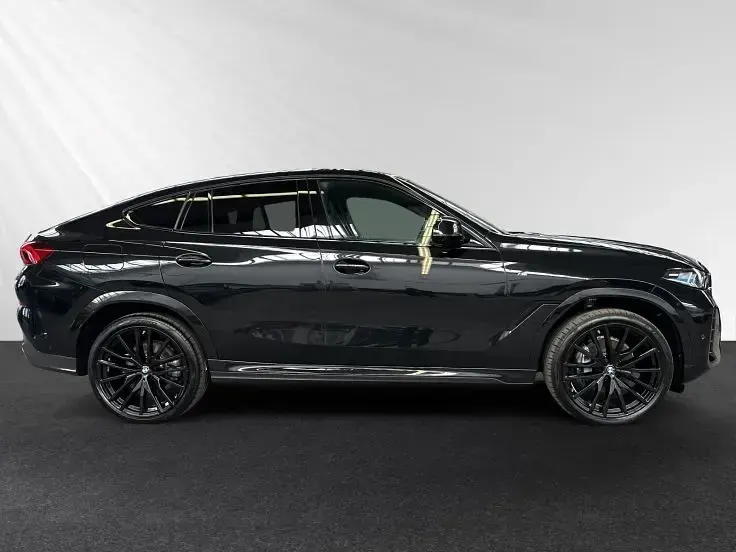 Gebraucht BMW X6 M Sport 352 PS (258 kW) 2025 Saphirschwarz metallic SUV