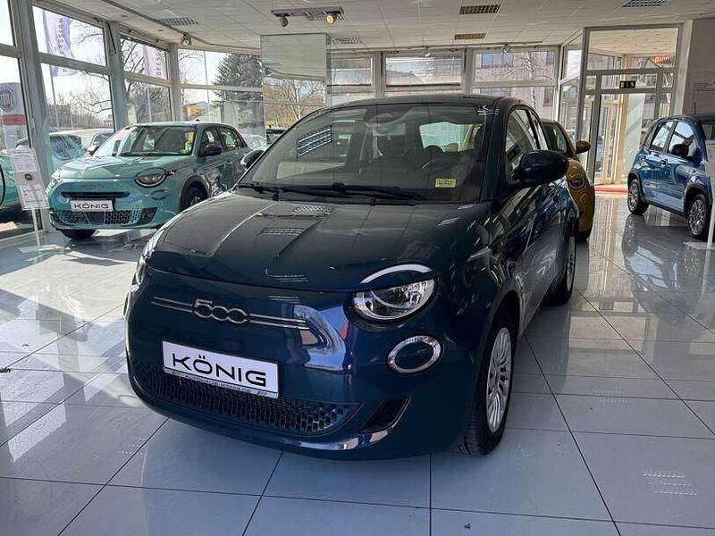 Gebraucht Fiat 500e 86 kW (118 PS) 2023 Grün Limousine