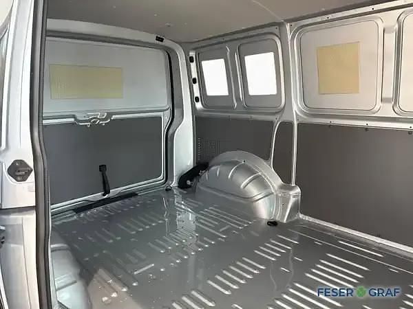 Neu VW T6.1 150 PS (110 kW) 2025 Reflexsilber Van