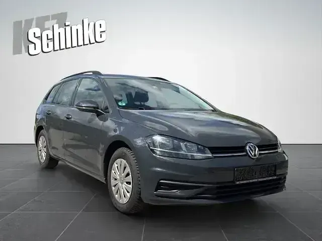 Gebraucht VW Golf VII Trendline 140 PS (102 kW) 2017 Grau Limousine