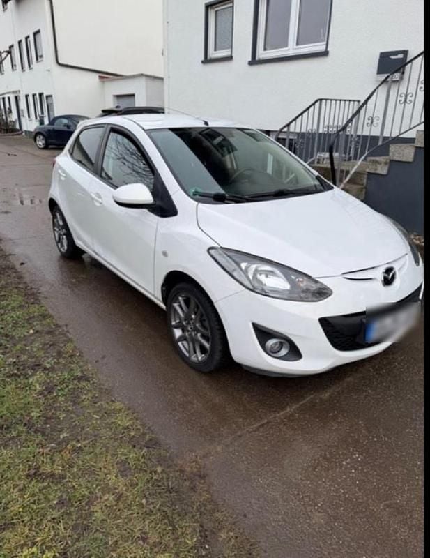 Second-hand Mazda 2 85 CP (62 kW) 2012 Alb Hatchback