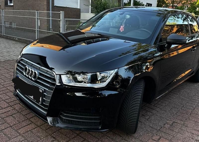 Schwarz Gebraucht 2018 Audi A1 Sport Kleinwagen | 14.600 € (Fairer Preis) - Bild 1/4