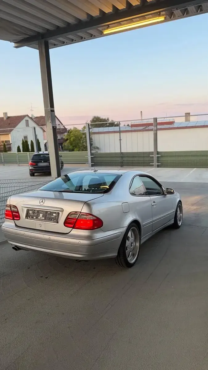 Gebraucht Mercedes CLK230 193 PS (141 kW) 2001 Silber Coupé