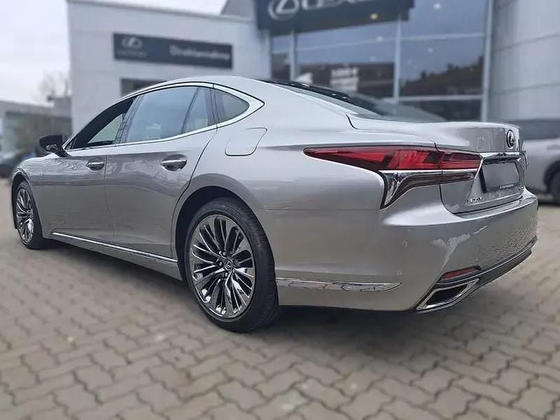 Second-hand Lexus LS500 417 CP (306 kW) 2018 Argintiu Berlinǎ