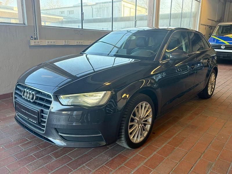 Gebraucht Audi A3 Ambiente 150 PS (110 kW) 2014 Braun Limousine