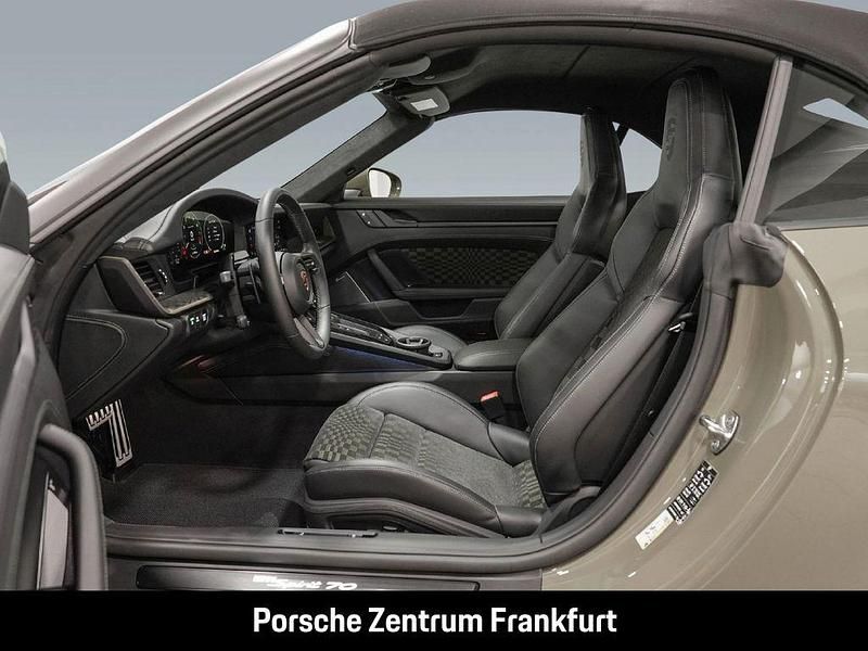 Neu Porsche 992 541 PS (397 kW) 2026 Grün Cabrio
