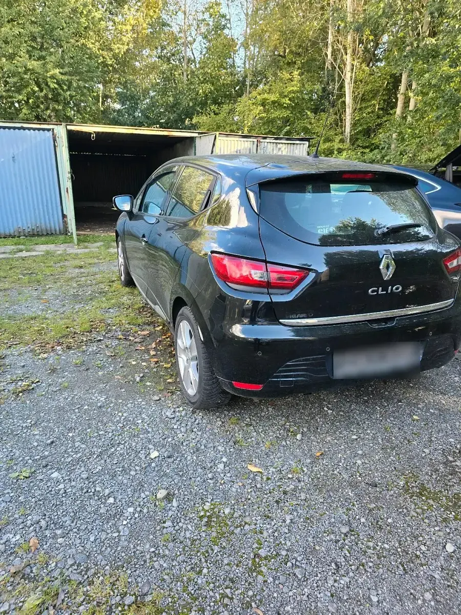 Gebraucht Renault Clio 75 PS (55 kW) 2014 Schwarz Kleinwagen