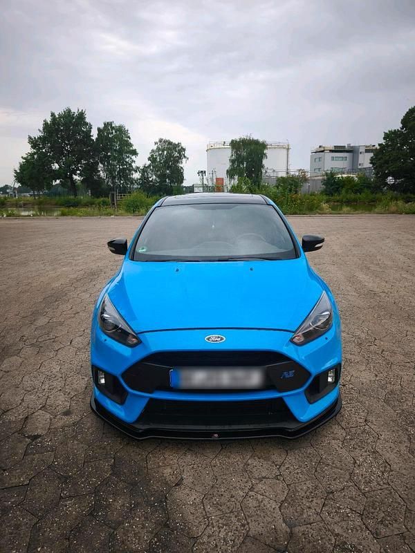 Blau Gebraucht 2018 Ford Focus RS Limousine | 33.499 € (Etwas zu teuer) - Bild 1/4