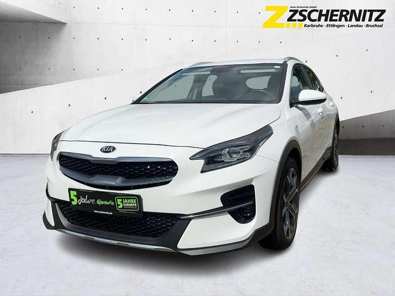 (hw2) deluxe weiss met. Gebraucht 2020 Kia XCeed Vision SUV | 18.790 € (Fairer Preis) - Bild 1/4