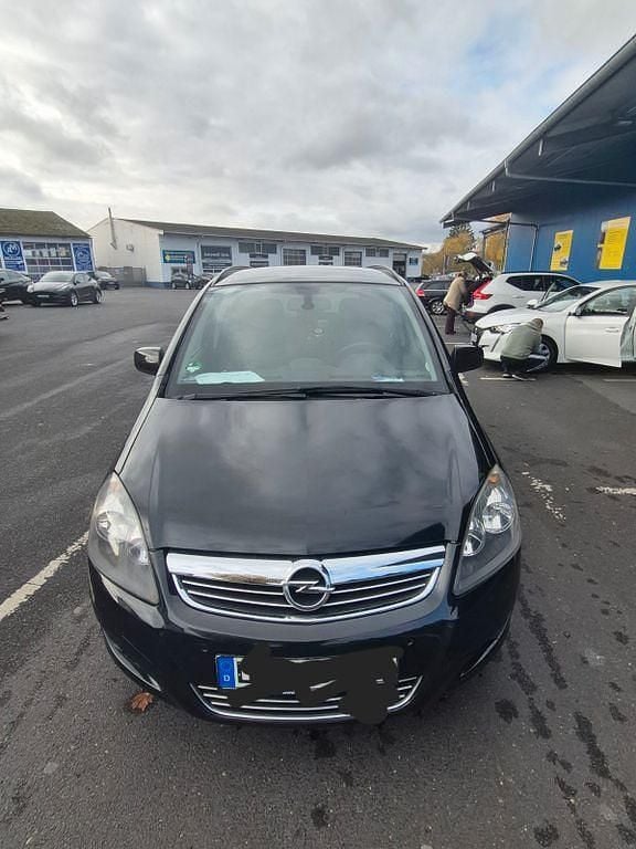 Schwarz Gebraucht 2014 Opel Zafira Family Van / Kleinbus | 5.300 € (Fairer Preis) - Bild 1/4